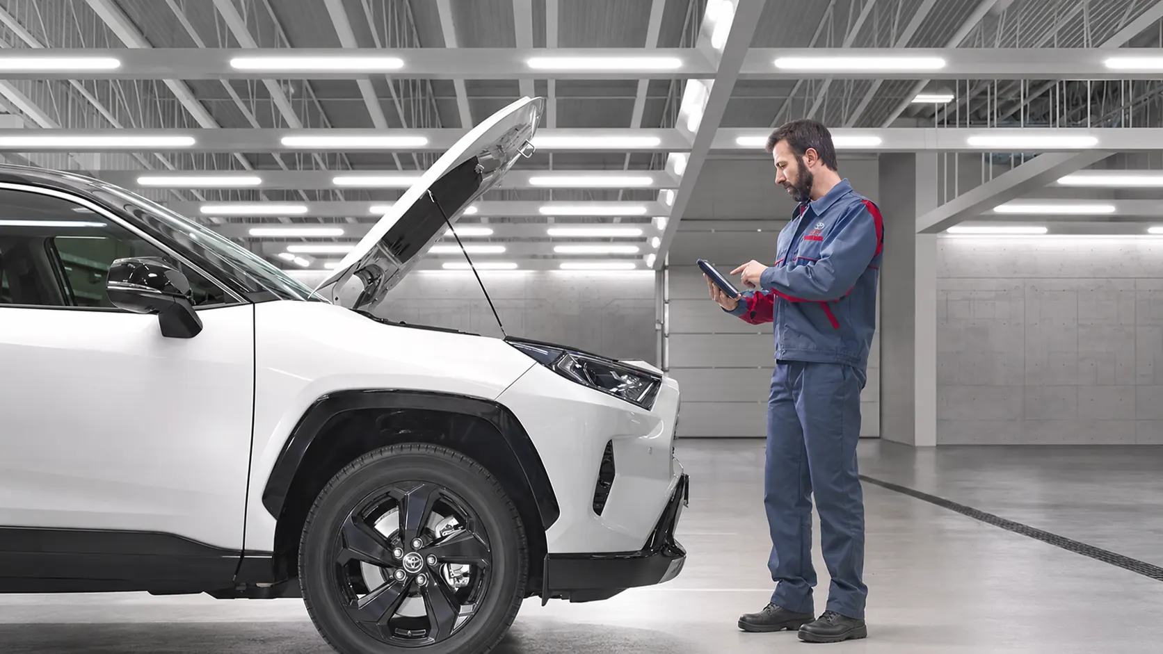 Toyota сохраняет взаимодействие с дилерской сетью в России